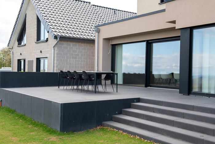 Gestaltung von Garageneinfahrt, Weg und Terrasse